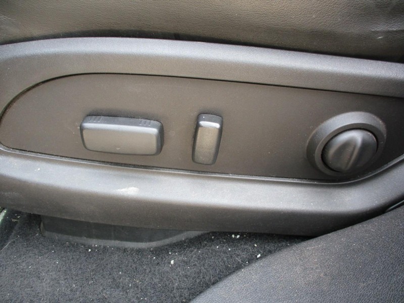GMC Acadia Vehicle Image 10