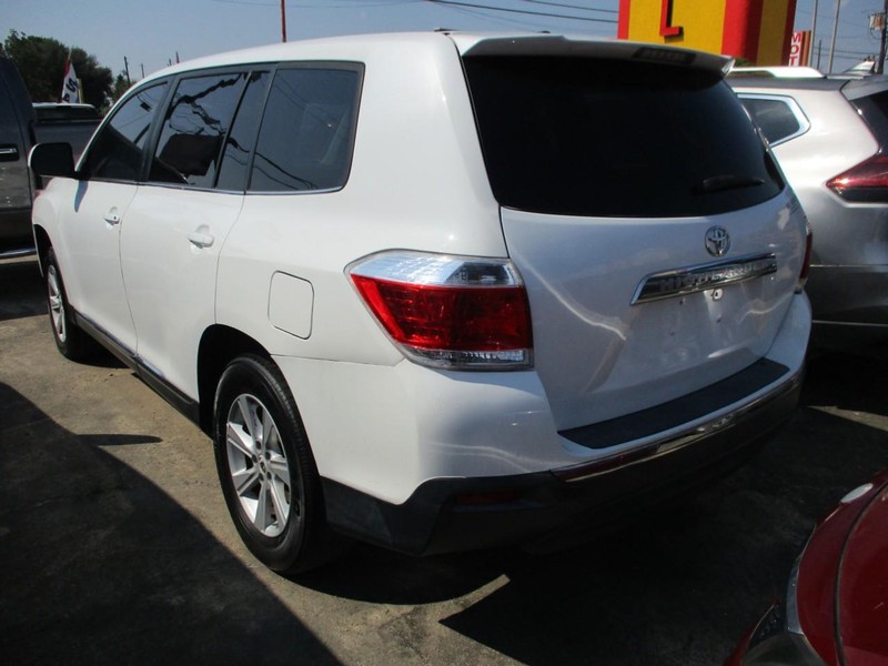 Toyota Highlander Vehicle Image 04