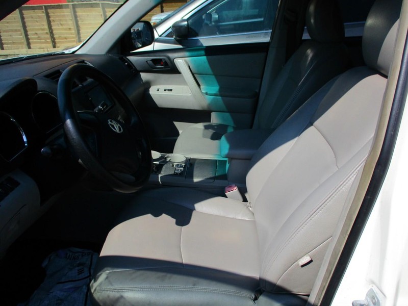 Toyota Highlander Vehicle Image 07