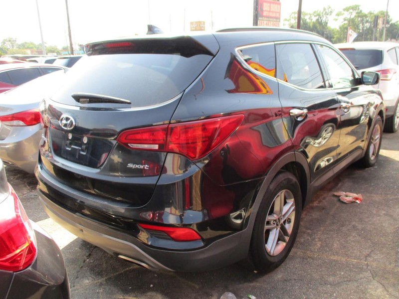 Hyundai Santa Fe Sport Vehicle Image 03