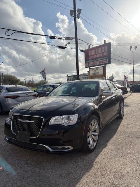 Pasadena TX 2020 Chrysler 300 more details - chrysler 300