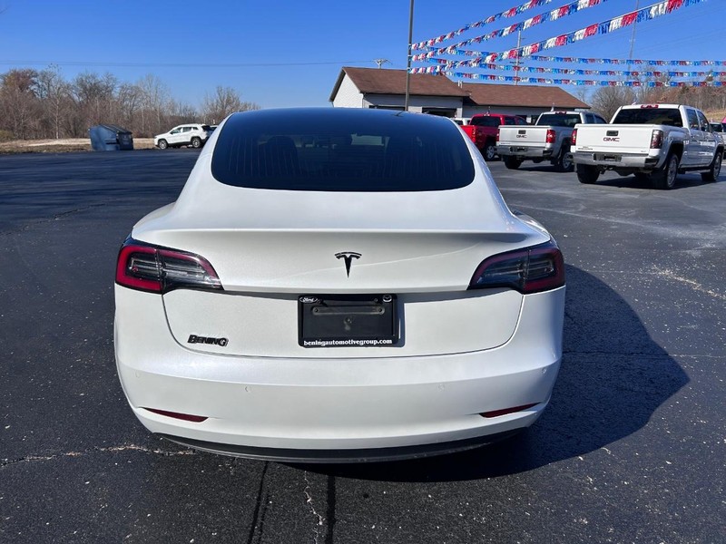 Tesla Model 3 Vehicle Image 04
