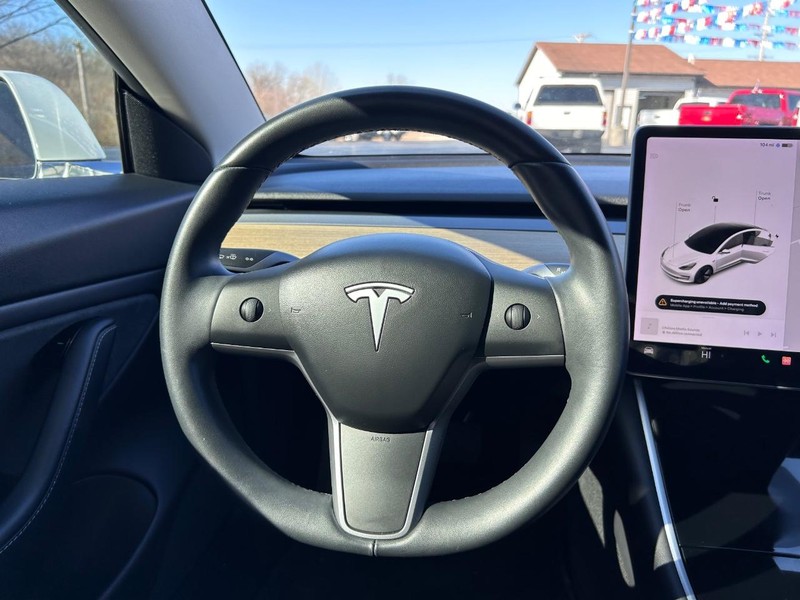 Tesla Model 3 Vehicle Image 13