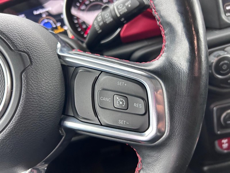 Jeep Wrangler Vehicle Image 11