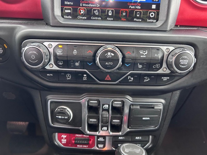 Jeep Wrangler Vehicle Image 13