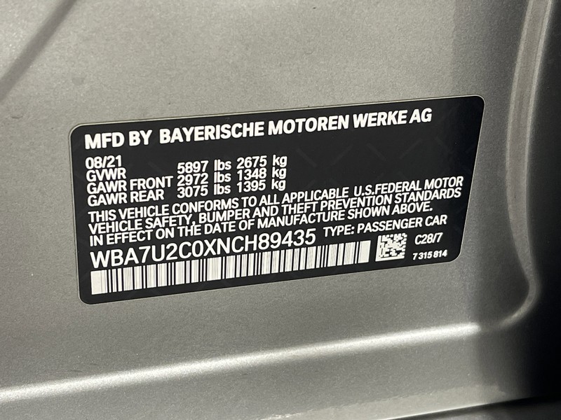 BMW 7 Series Vehicle Full-screen Gallery Image 43