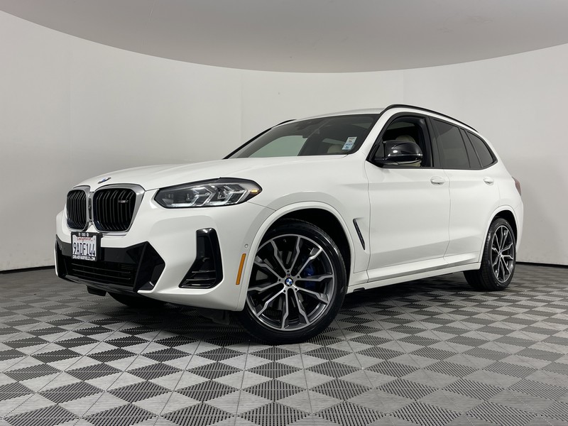 BMW X3 Vehicle Full-screen Gallery Image 03