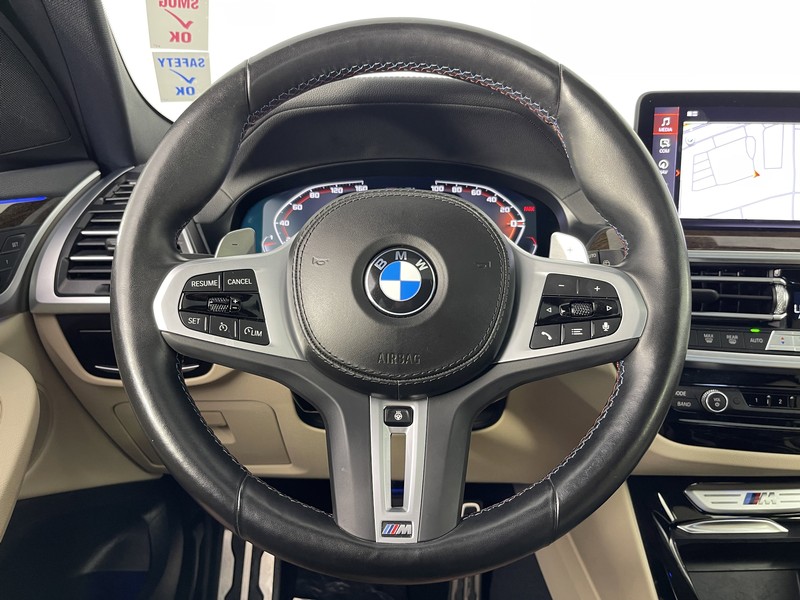 BMW X3 Vehicle Full-screen Gallery Image 23