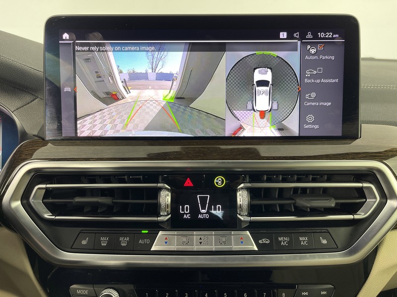 BMW X3 Vehicle Full-screen Gallery Image 27