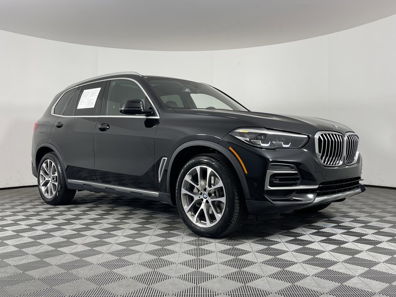 BMW X5 Vehicle Full-screen Gallery Image 18