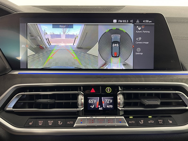 BMW X5 Vehicle Full-screen Gallery Image 27