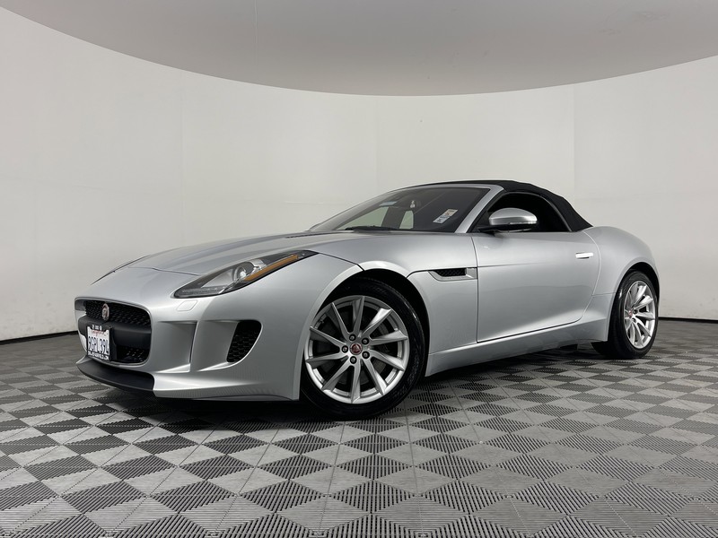 Jaguar F-TYPE Vehicle Full-screen Gallery Image 03