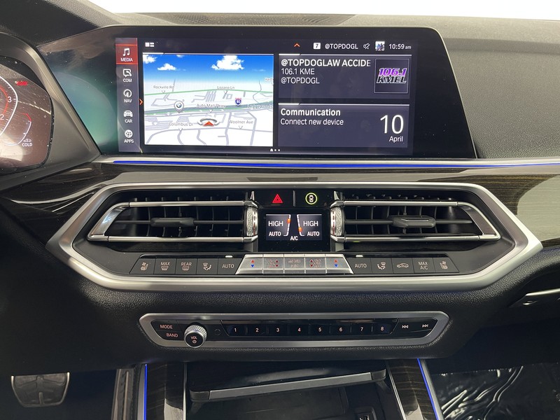 BMW X5 Vehicle Full-screen Gallery Image 27