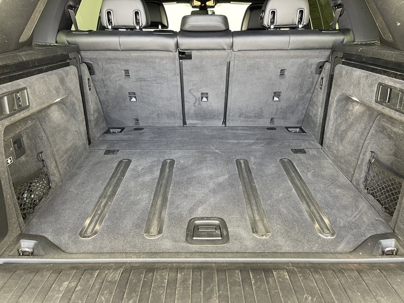 BMW X5 Vehicle Full-screen Gallery Image 36