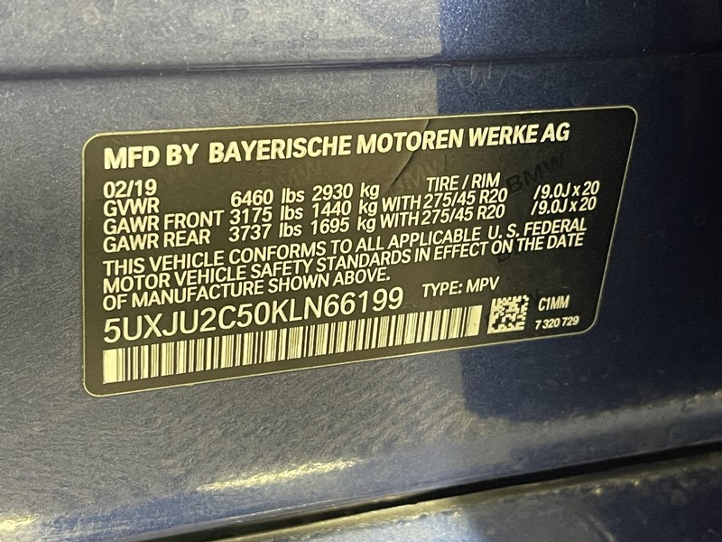 BMW X5 Vehicle Full-screen Gallery Image 39