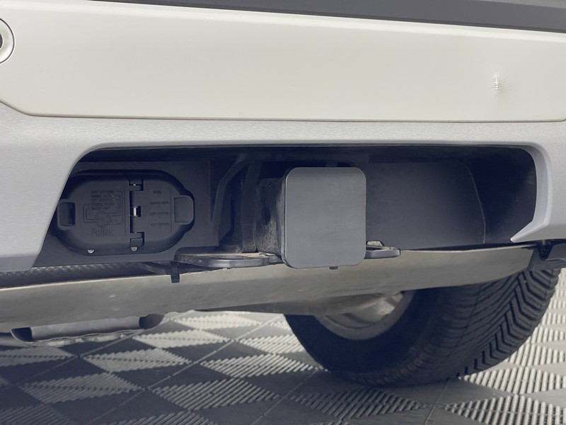 BMW X5 Vehicle Full-screen Gallery Image 15