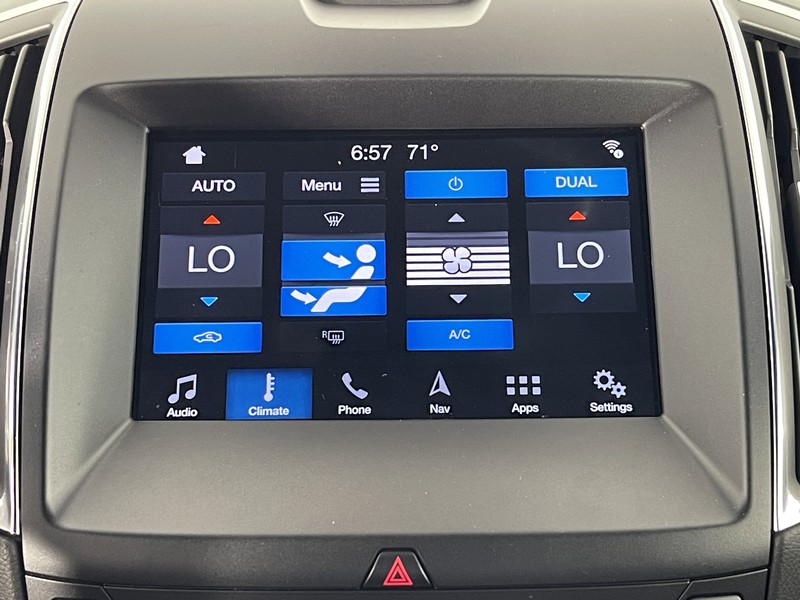 Ford Edge Vehicle Full-screen Gallery Image 33