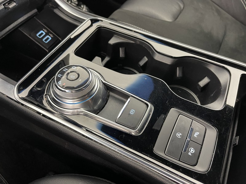 Ford Edge Vehicle Full-screen Gallery Image 37