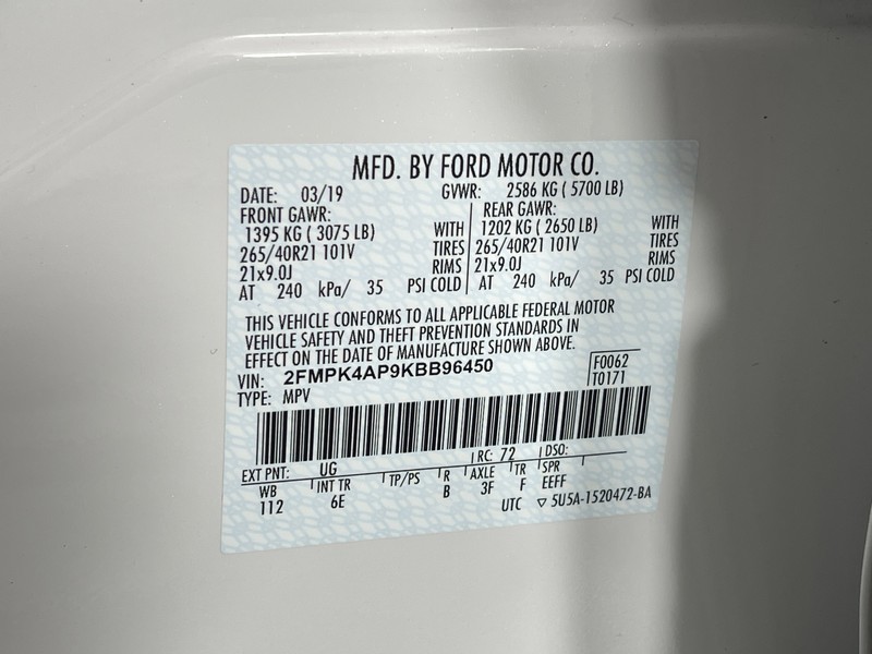 Ford Edge Vehicle Full-screen Gallery Image 43
