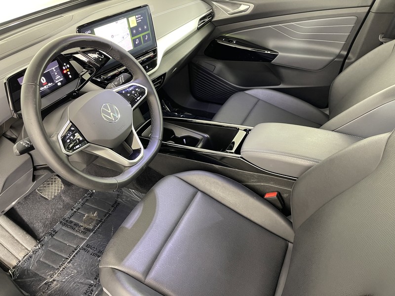 Volkswagen ID.4 Vehicle Full-screen Gallery Image 02