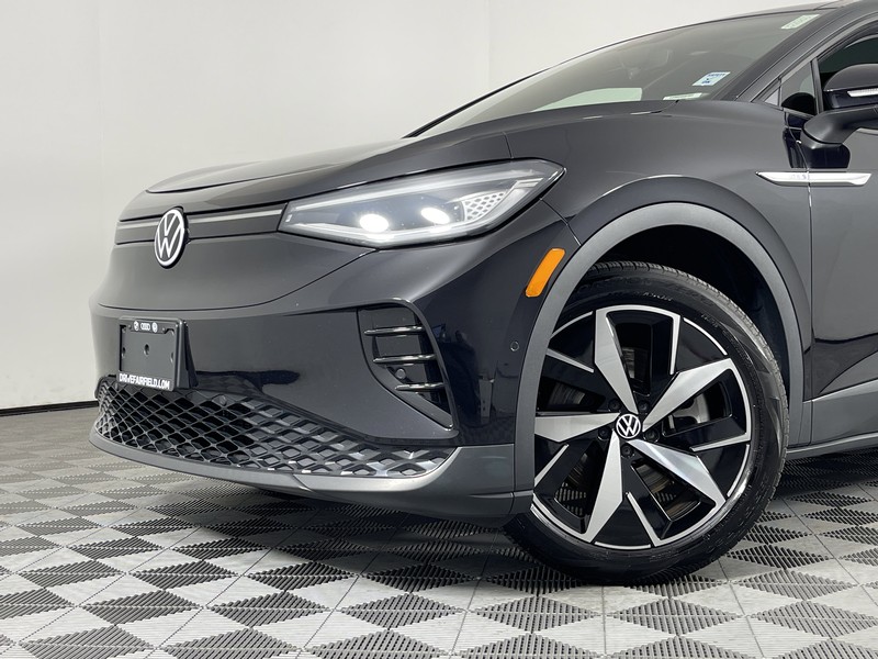 Volkswagen ID.4 Vehicle Full-screen Gallery Image 04