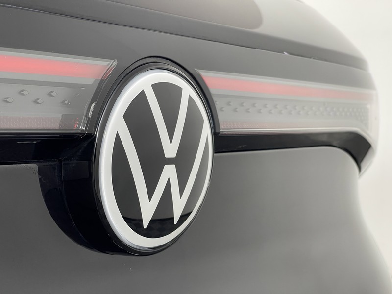 Volkswagen ID.4 Vehicle Full-screen Gallery Image 13