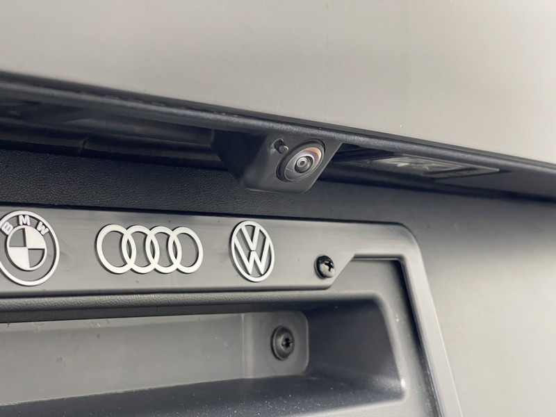 Volkswagen ID.4 Vehicle Full-screen Gallery Image 14