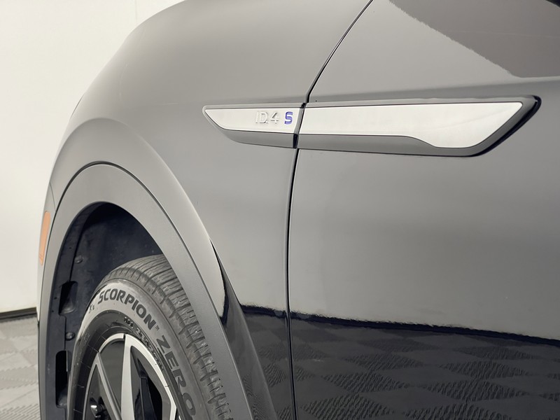 Volkswagen ID.4 Vehicle Full-screen Gallery Image 18