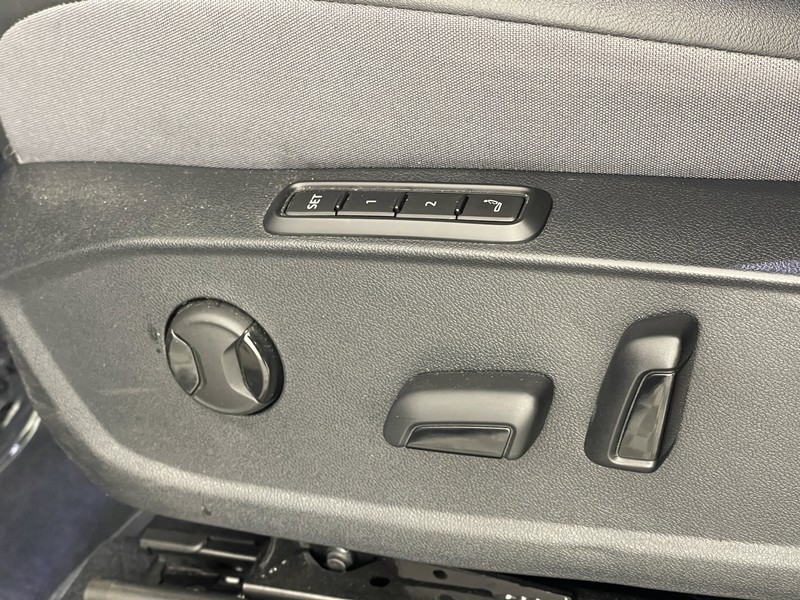 Volkswagen ID.4 Vehicle Full-screen Gallery Image 19