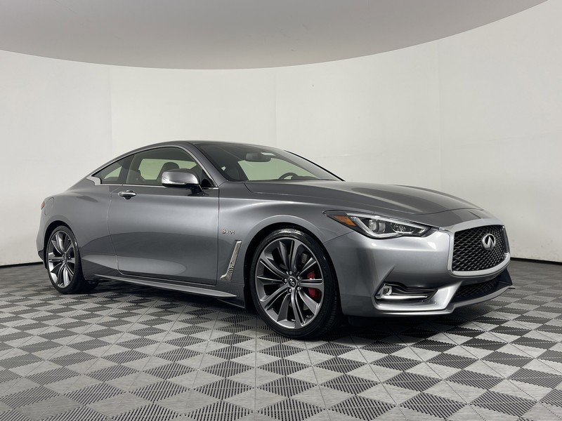 INFINITI Q60 Vehicle Full-screen Gallery Image 17