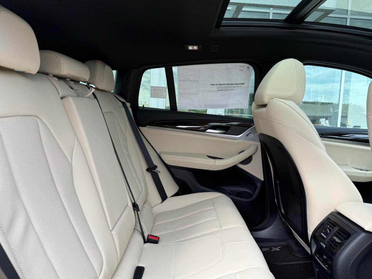 BMW X4 Vehicle Image 19