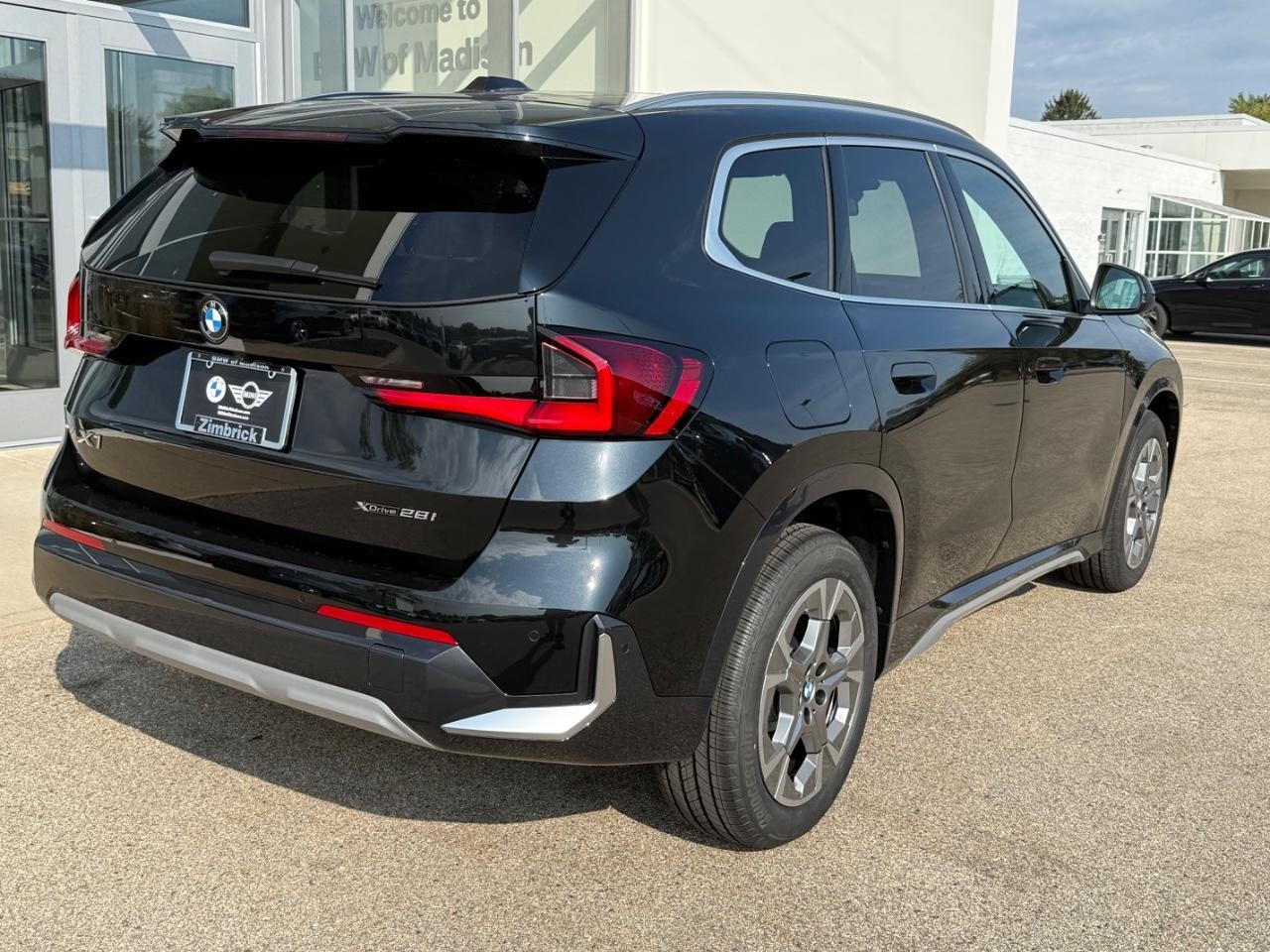 BMW X1 Vehicle Image 03