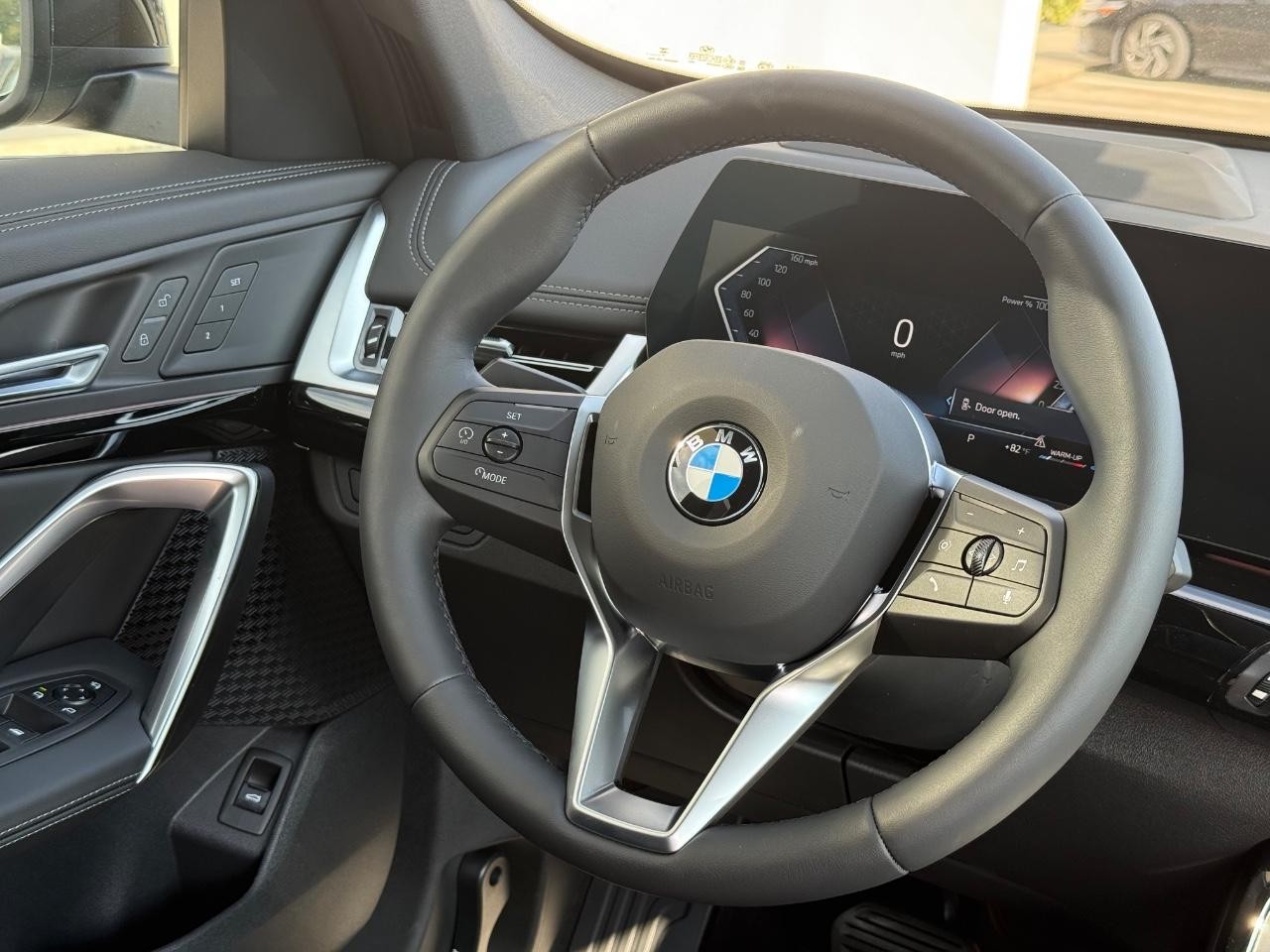 BMW X1 Vehicle Image 09