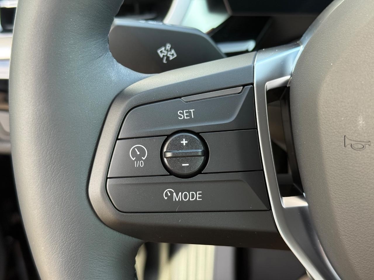 BMW X1 Vehicle Image 12