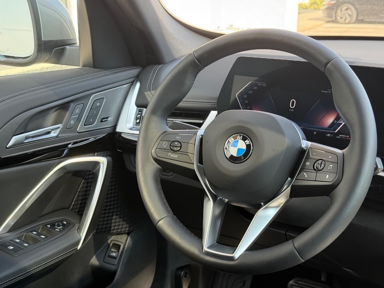 BMW X1 Vehicle Image 09
