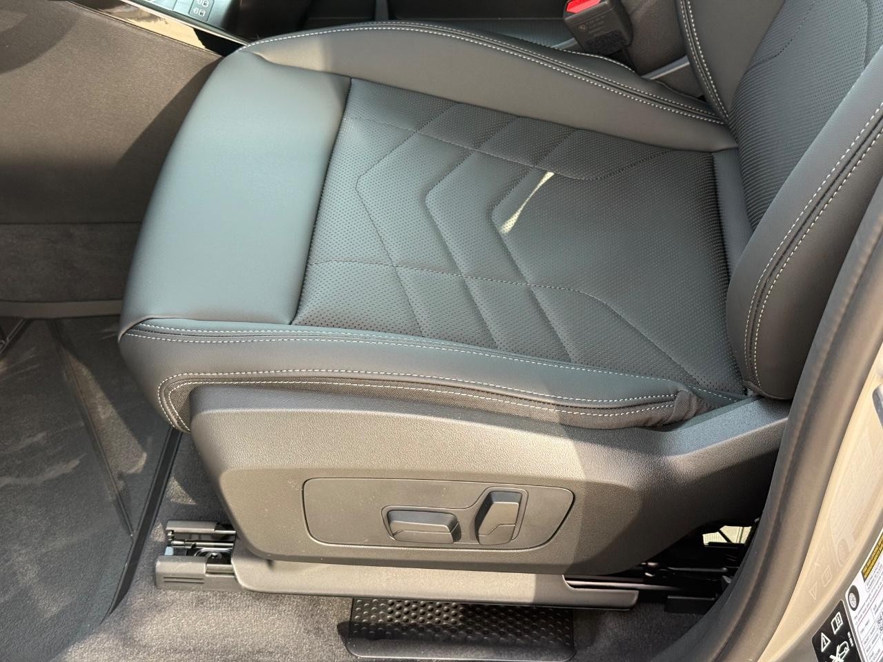 BMW X1 Vehicle Image 17