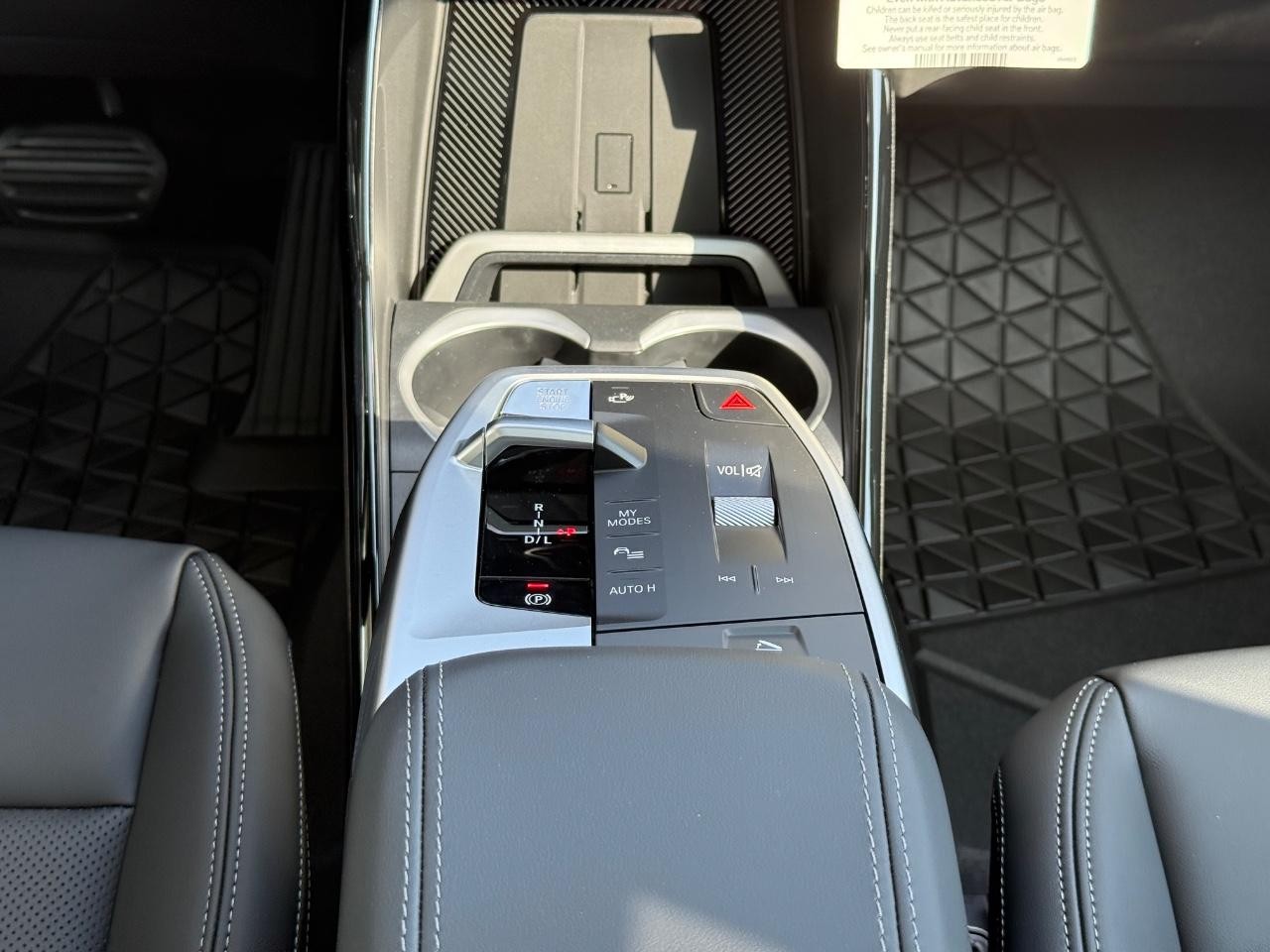 BMW X1 Vehicle Image 08