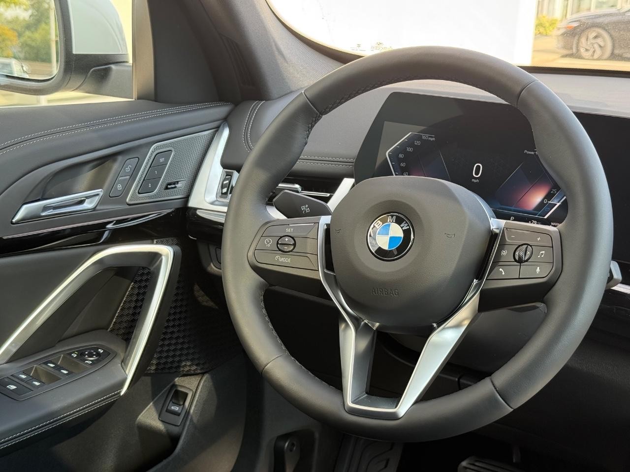 BMW X1 Vehicle Image 09