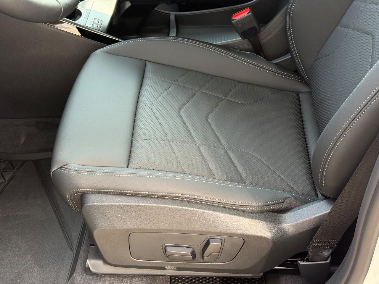 BMW X1 Vehicle Image 17