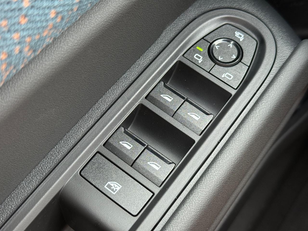 MINI Countryman Vehicle Image 14