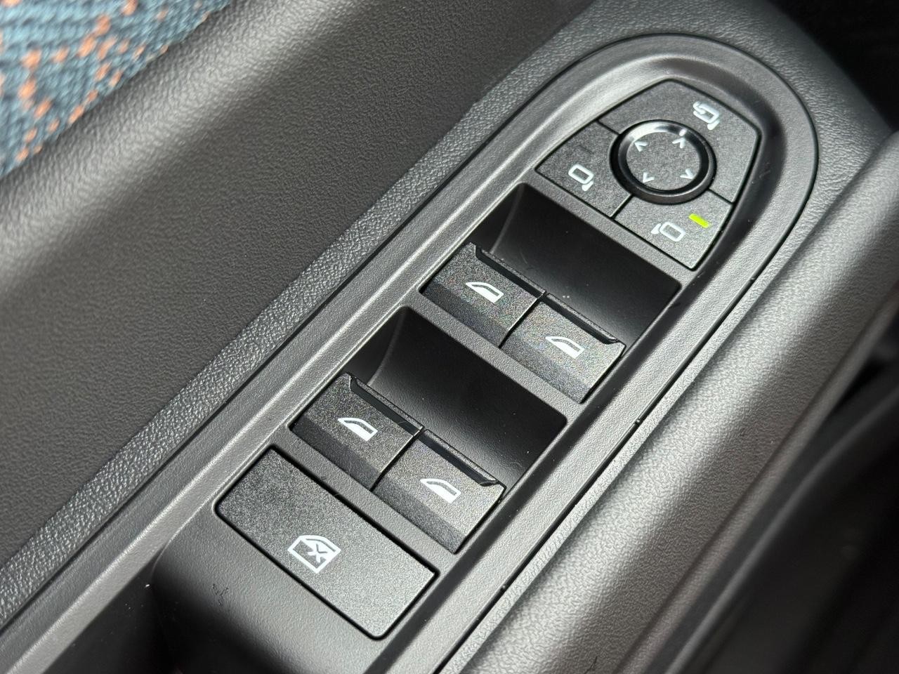 MINI Countryman Vehicle Image 14