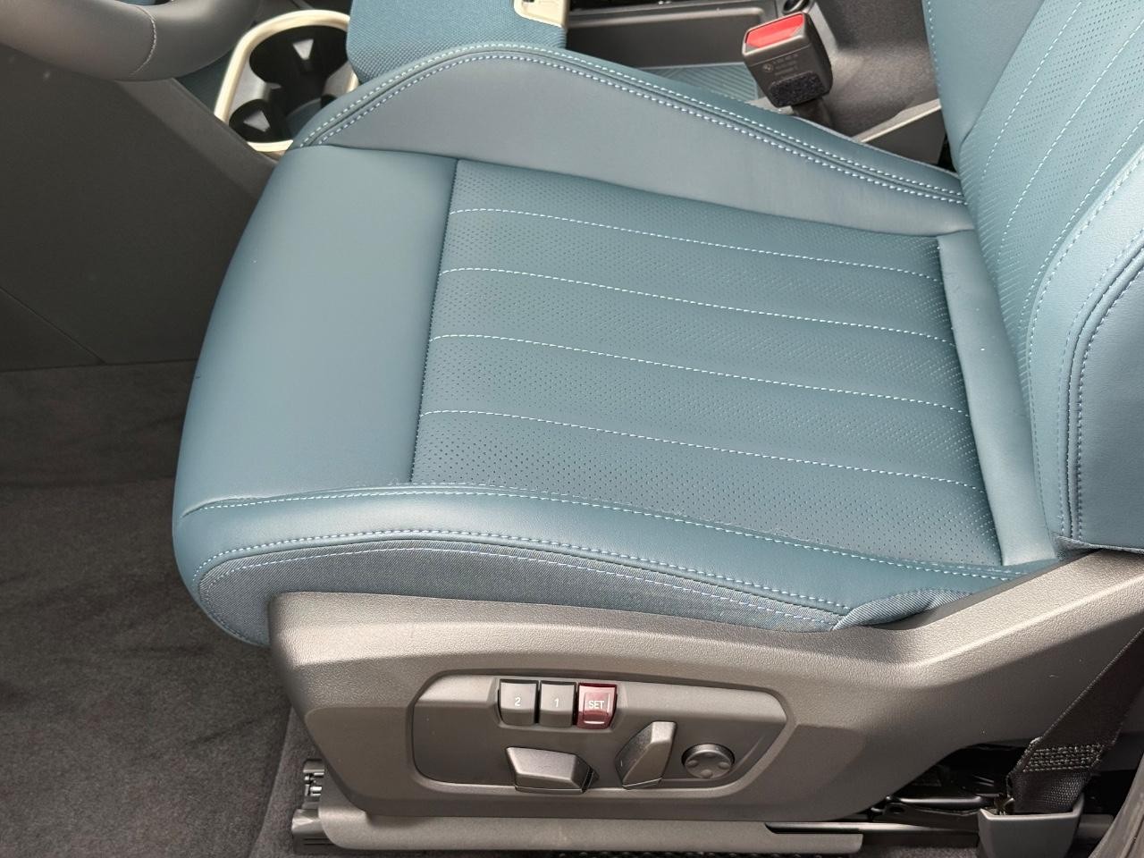 MINI Countryman Vehicle Image 15