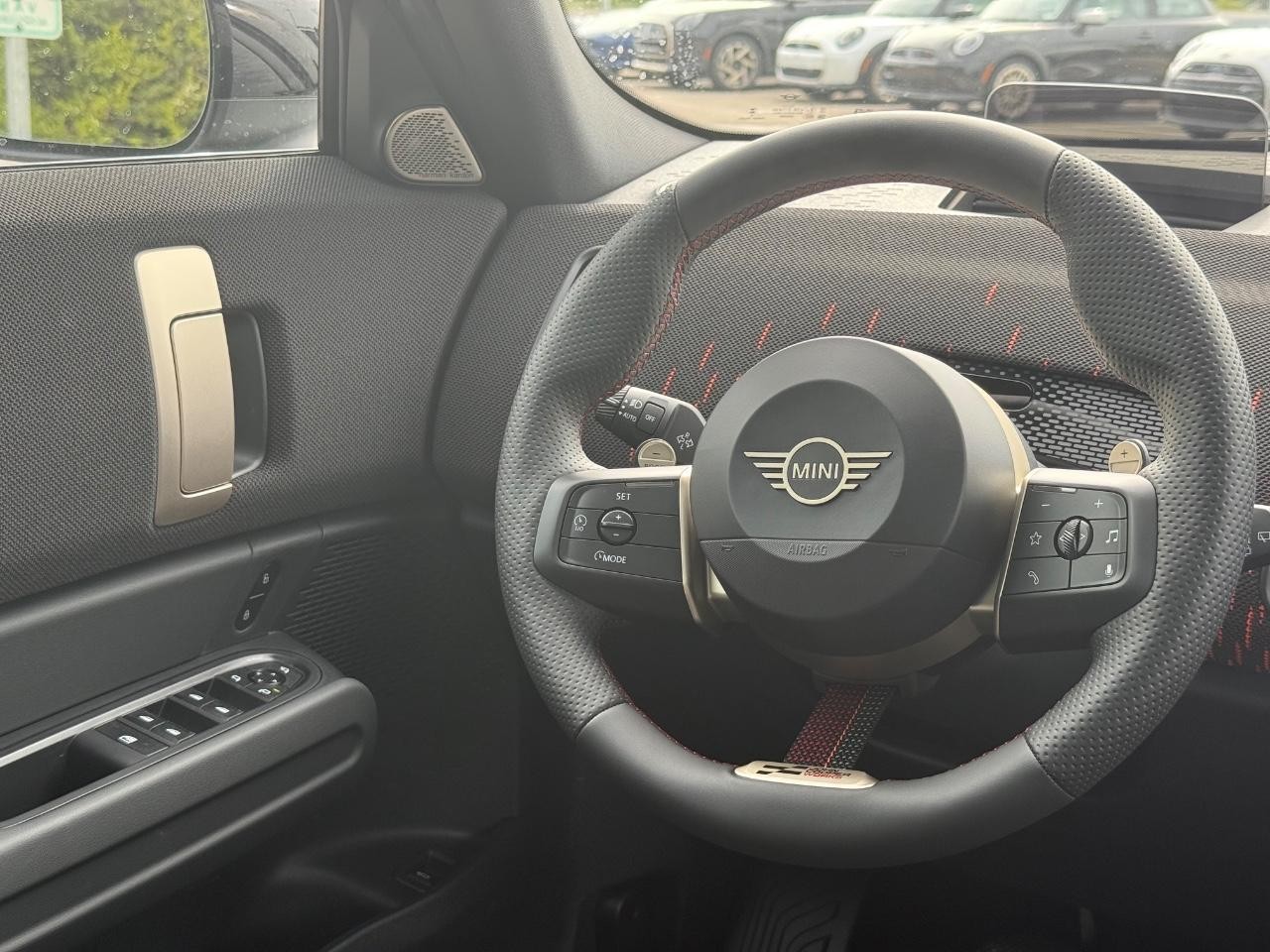 MINI Countryman Vehicle Image 08