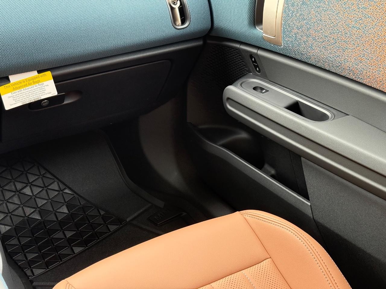 MINI Countryman Vehicle Image 09