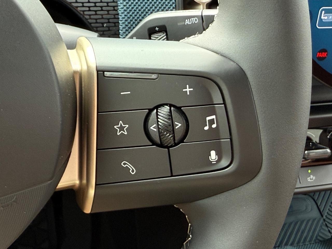 MINI Countryman Vehicle Image 11