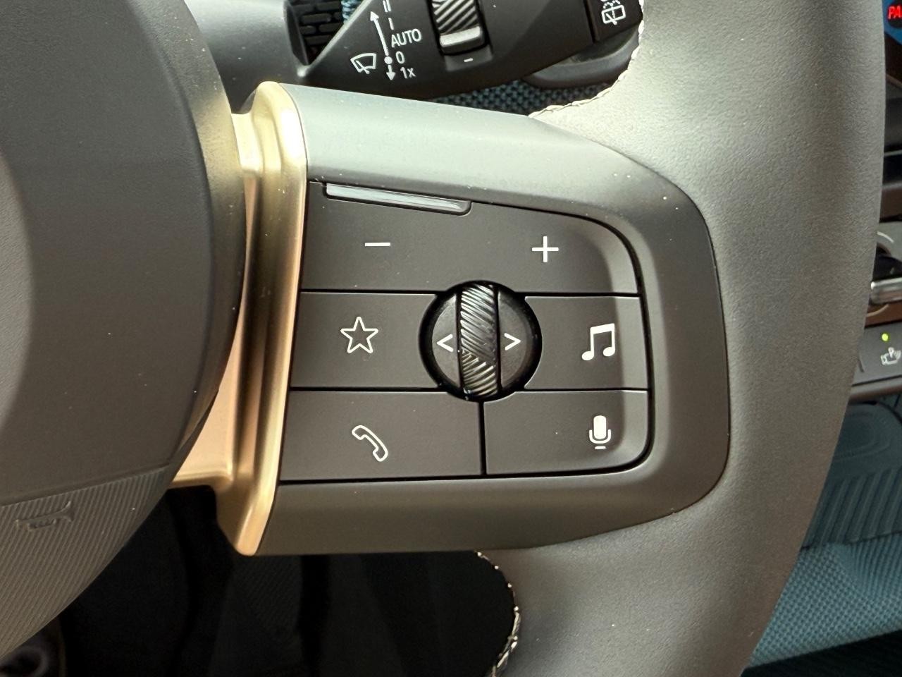 MINI Countryman Vehicle Image 11
