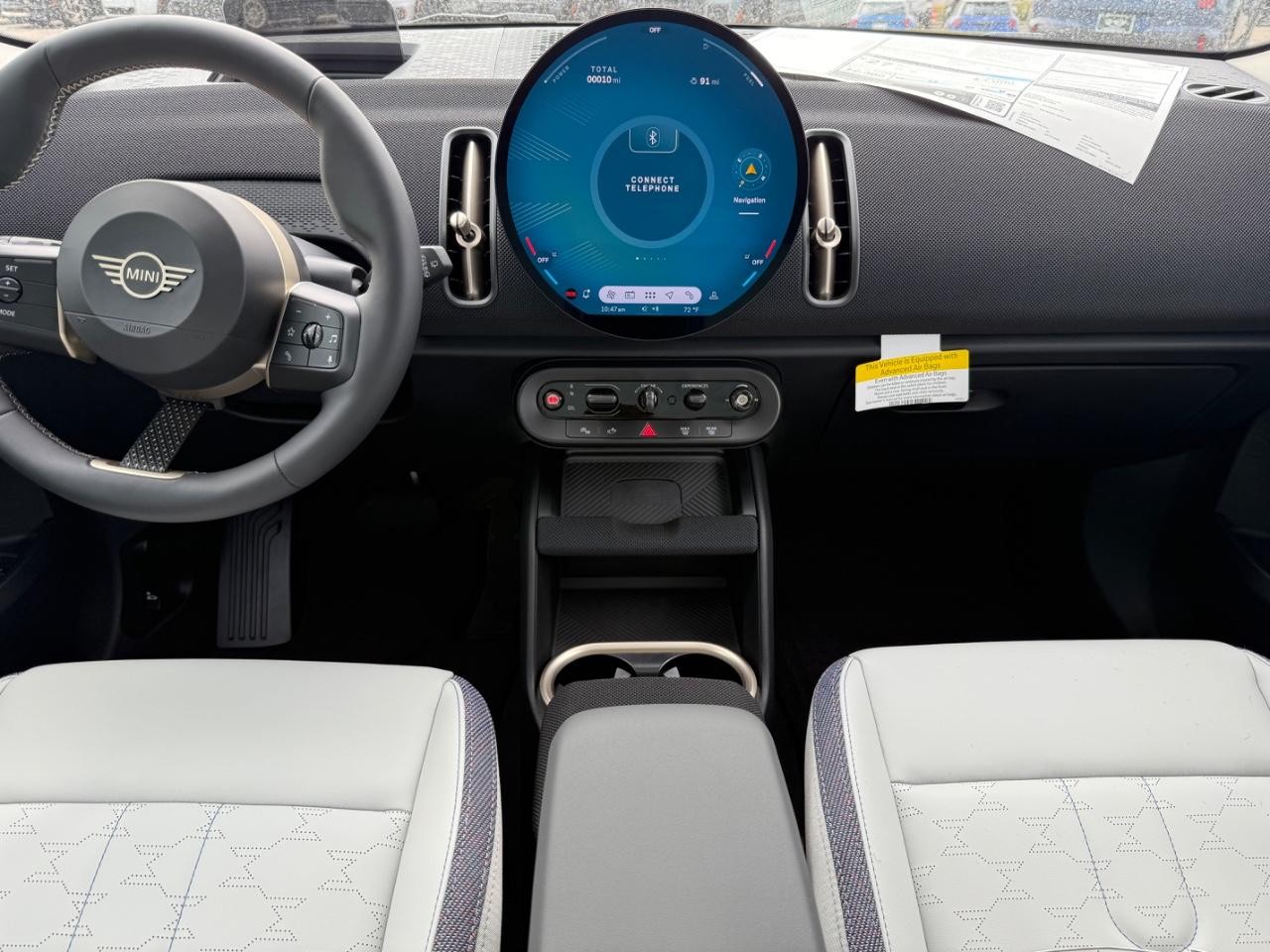 MINI Countryman Vehicle Image 06