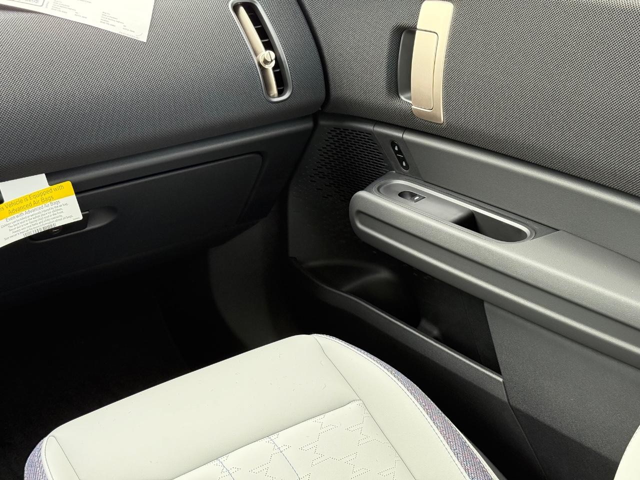 MINI Countryman Vehicle Image 09