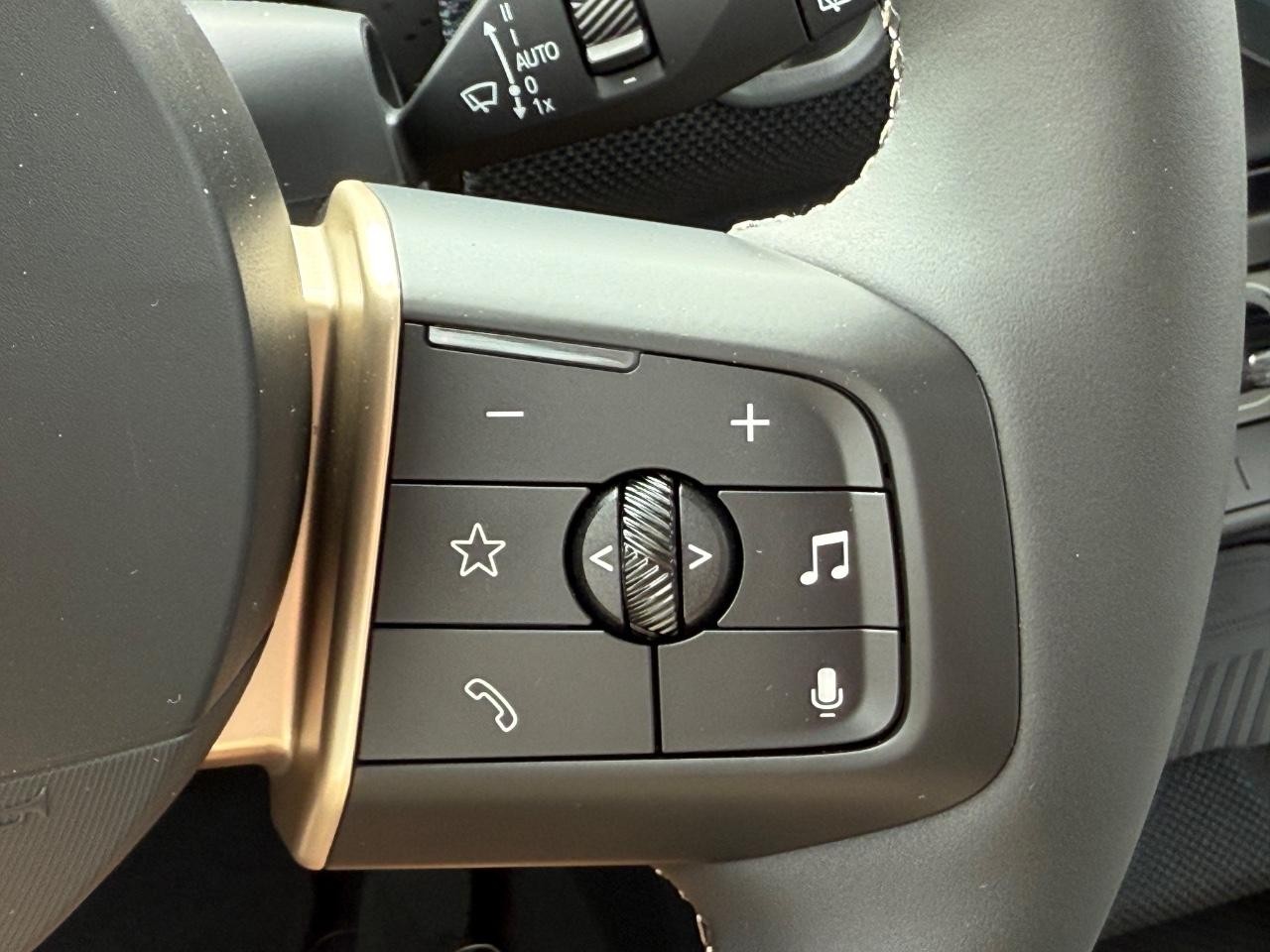 MINI Countryman Vehicle Image 11