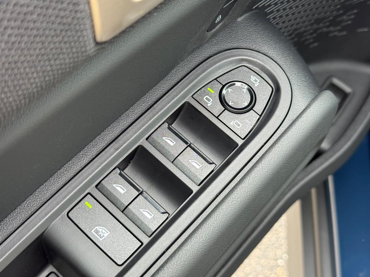 MINI Countryman Vehicle Image 14